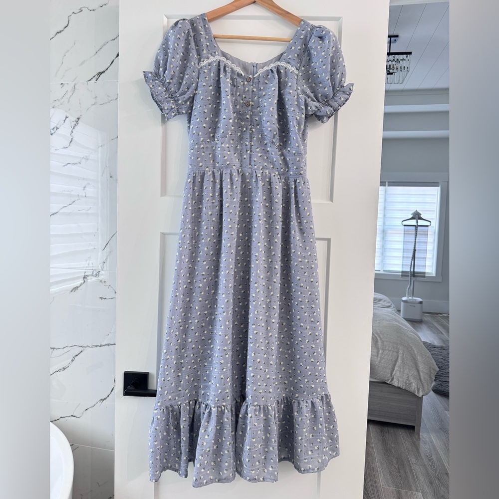 Ivy City Co Lilac Puff-Sleeve Midi